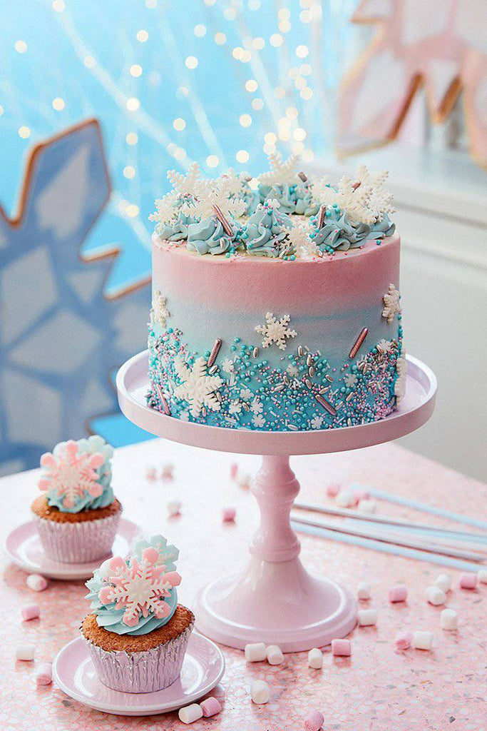 Best Birthday cakes - Frozen inspired - Winter Wonderland Cake - Peggy Porschen Cakes